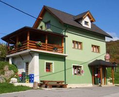 Apartmány App v Poljanak